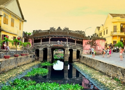 Hình ảnh phố cổ Hội An hấp dẫn màu vàng ve của tường và nhà cổ