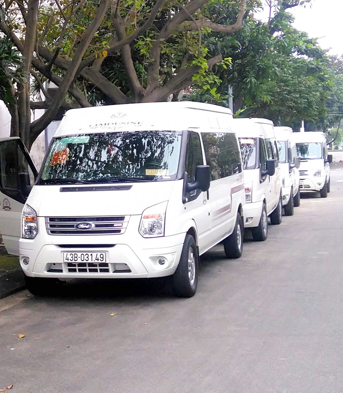 Hình ảnh dịch vụ cho thuê xe du lịch 16 chỗ tại Đà Nẵng