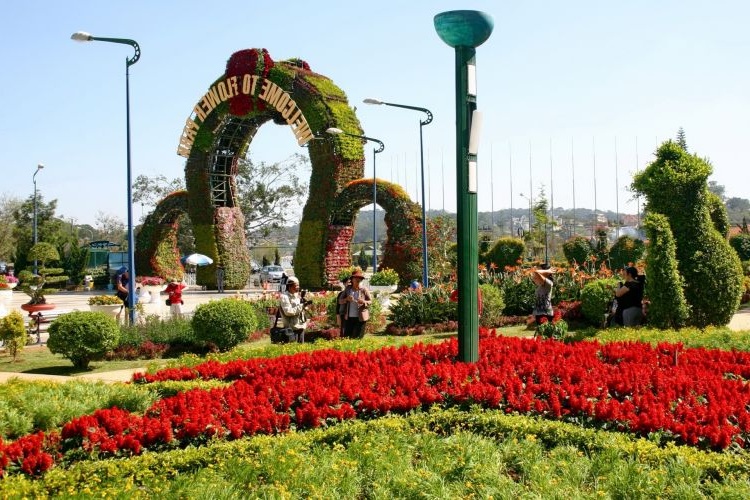Vườn hoa du lịch tại thành phố đà lạt đẹp - nơi vua chúa nghỉ dưỡng nam tiến